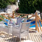 ホテル Peninsula Gardens (adults Only) *