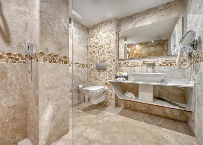 Hotel Peninsula Gardens (adults Only)