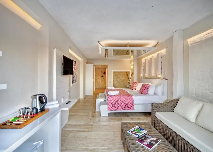 Hotel Peninsula Gardens (adults Only)