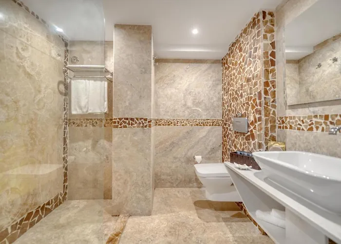 Peninsula Gardens (adults Only) *