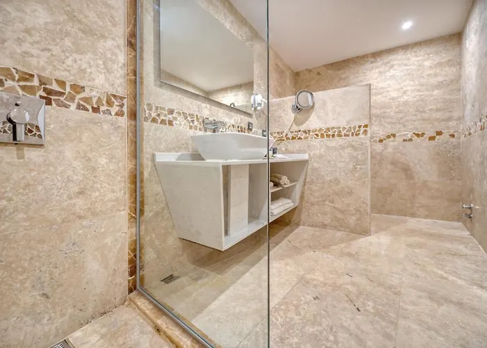 Hotel Peninsula Gardens (adults Only)