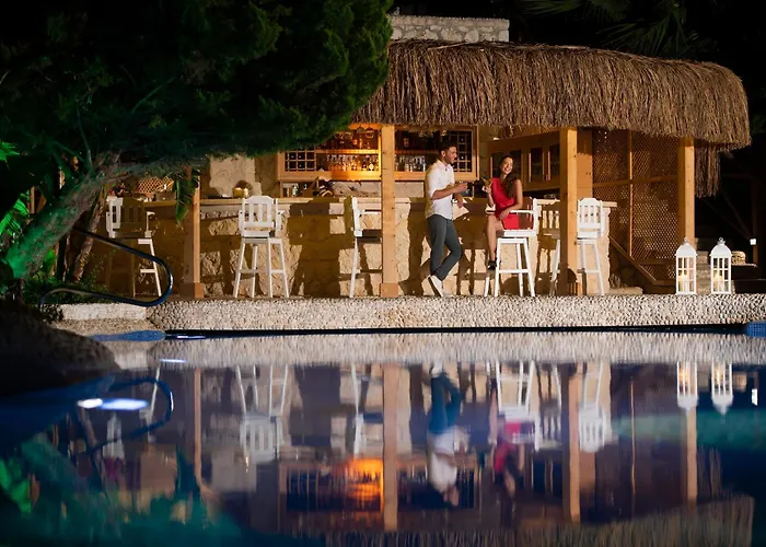 Hotel Peninsula Gardens (adults Only)