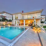 Peninsula Gardens (adults Only) Hotel