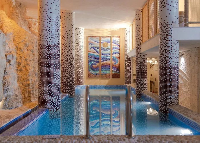 Peninsula Gardens (adults Only) *